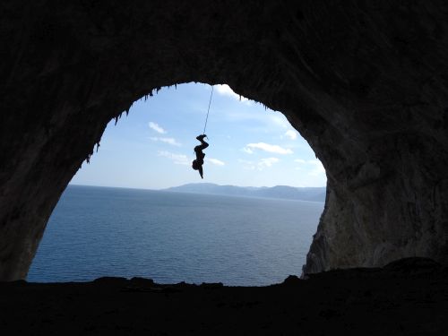 Sardinie - Dcerka v grotta dei Colombi