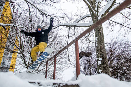 Mimo lezen se Vojta vnuje tak snowbordu a skejtu3