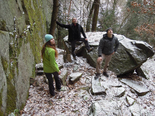 Petra a Holajz okukuj Karekovo nov cesty, jdeme lzt a pracovat