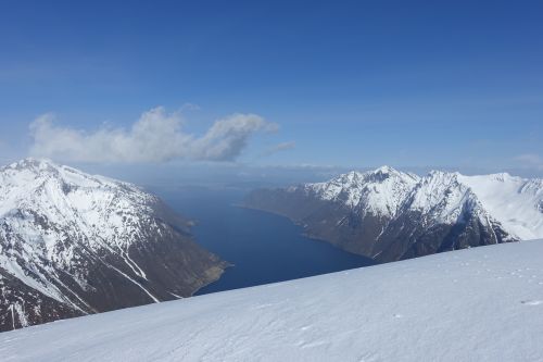 Ze Sylvkallenu na Hjorundfjord