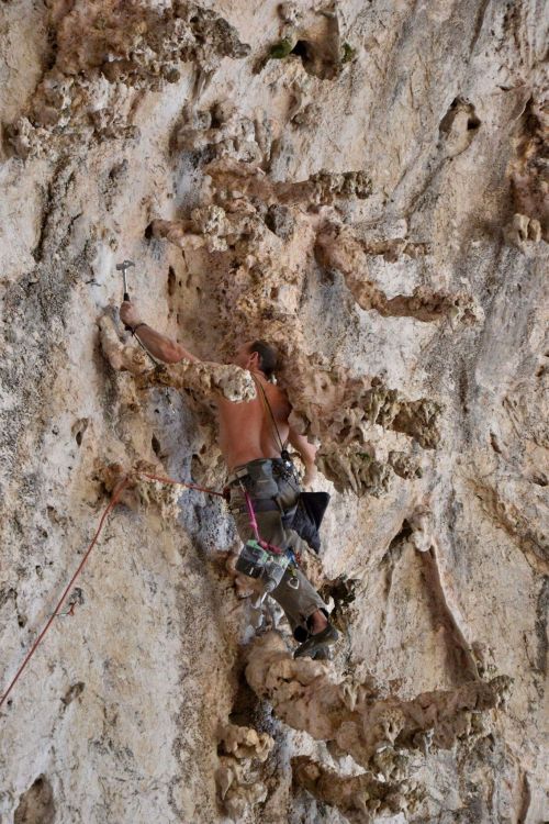 Bolting cesty HORA P v grotta dei Colombi