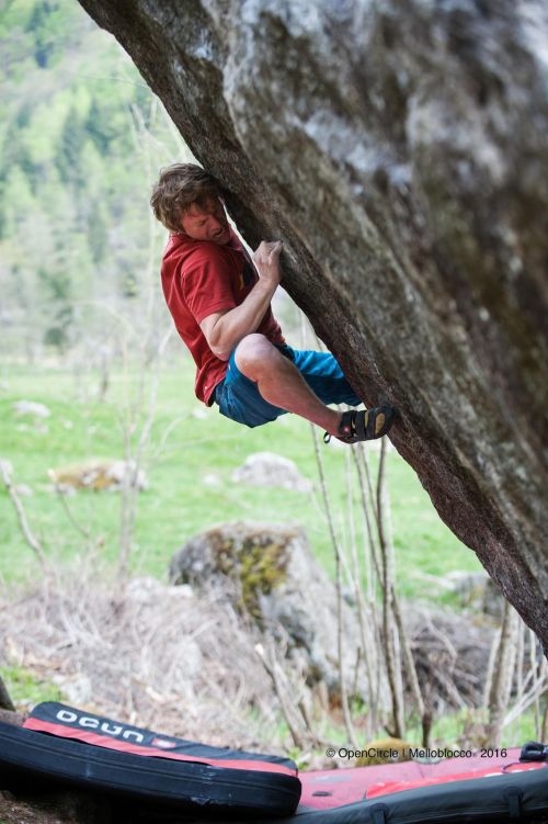 Ondra Bene ve finlovm boulderu