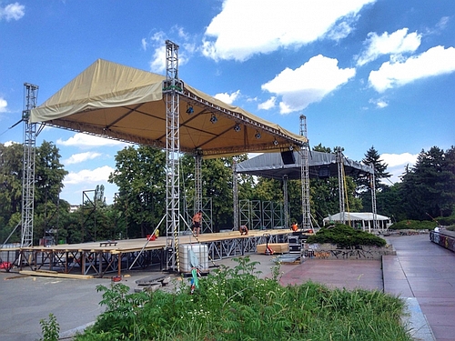 Boulder Letn 2017 - MR - stavba stage