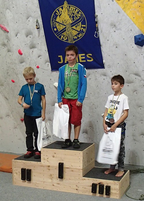podium chlapci