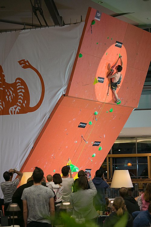 Adam Ondra po zvod zkou exhibin dolzt finlovku (foto Standa Mit)