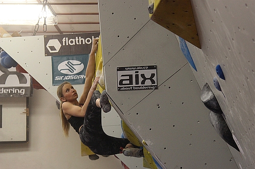 Lucie Hrozov kos jeden boulder za druhm